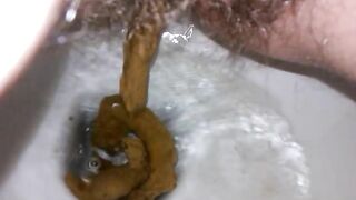 Wet runny shit from hairy lady