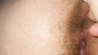 Wipe her sticky dirty hole