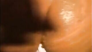 Horny gal shitting diarrhea and smearing it on her body