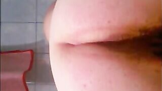 Woman shitting messy diharrea