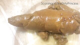 Small tits and shaved pussy babe dropping hot shit