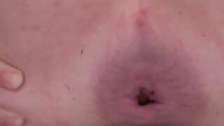 Yummy shitting closeup