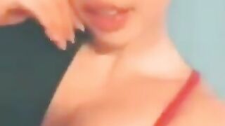 Curvy nice ass MILF shitting