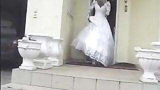 Hot bride showing her ass while pooping
