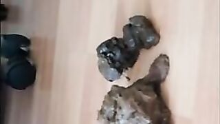 Beautiful body drops pants and spreads to shit on the floor