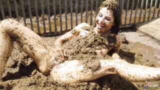 Kaitlyn Katsaros Going Crazy In Pigshit