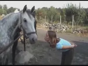 Rochelle pooping at the farm
