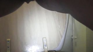 Hairy pussy shitting