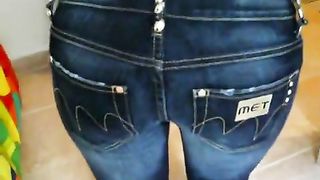 Farting in her jeans