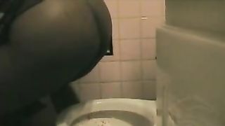 BBW girls pooping