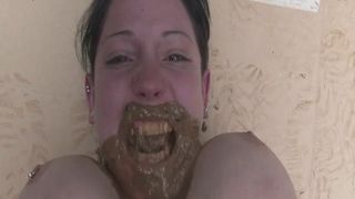 Jasmin drinking liquid shit