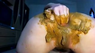 Poop in white panties