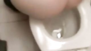 Two best friends pooping