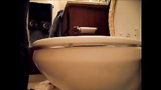 Mix of the same MILF pooping