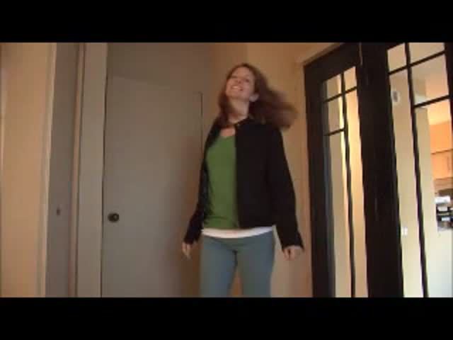 Mix of the same MILF pooping
