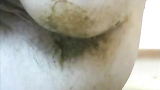Green shit from her hairy ass
