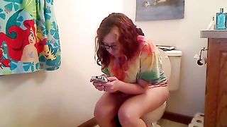 Chubby girl pooping
