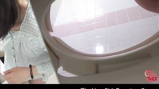 Hard turd from Asian girl