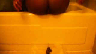 Twerk while pooping