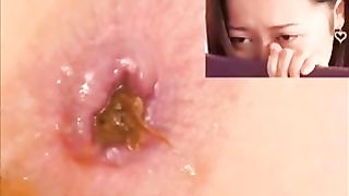 Naughty Japanese girls pooping