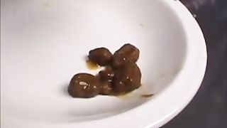 Japanese girls pooping