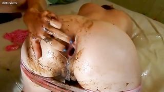 Lesbian anal fisting