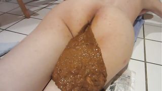 Liquid shit from her ass
