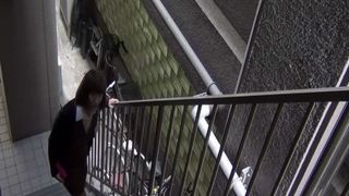 Bussiness woman pooping