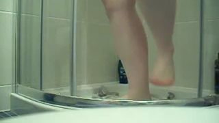 BBW girl eating scat