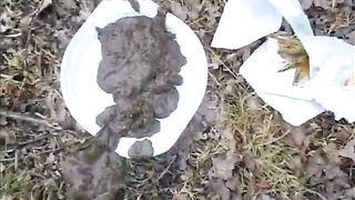 BBW girl pooping outdoor